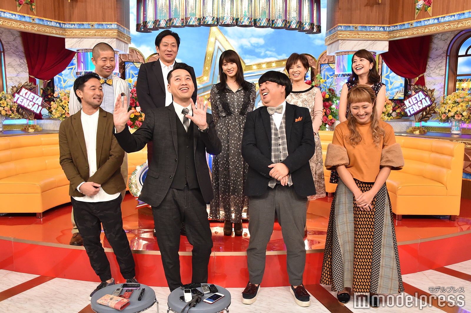 （前列左から）山中慎介氏、設楽統、日村勇紀、丸山桂里奈（後列左から）澤部佑、原晋氏、土屋太鳳、榊原郁恵、日比麻音子アナウンサー（C）モデルプレス