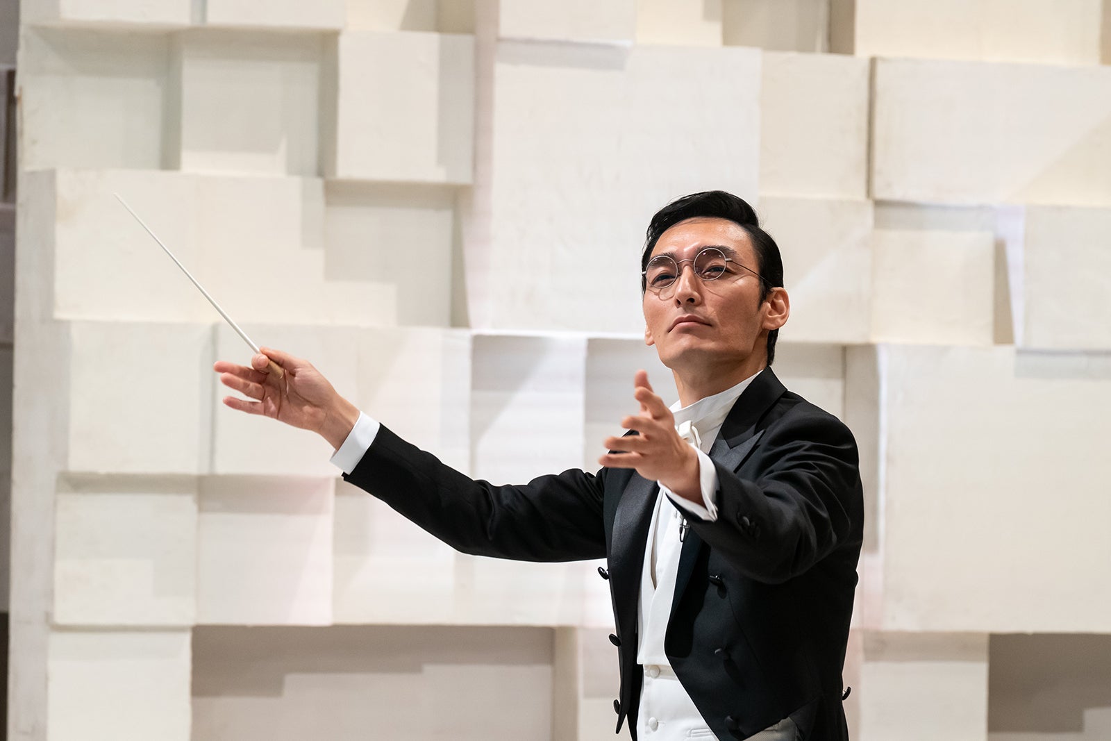 草なぎ剛（C）NHK