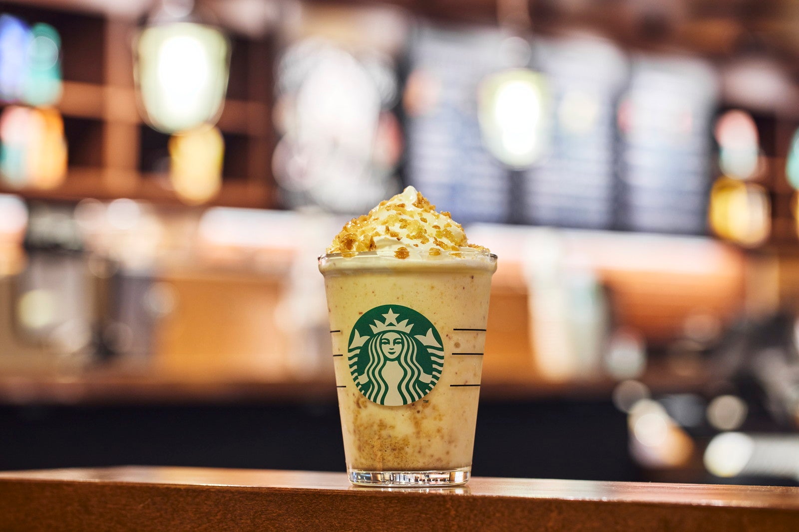 スタバ、芋けんぴ＆バターソース増量の“おさつカスタマイズ”登場　相性抜群のフラペチーノも提案