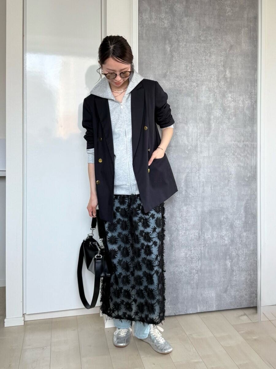 GU　パフスウェットフルジップパーカ　ジャケット羽織りレイヤードコーデ