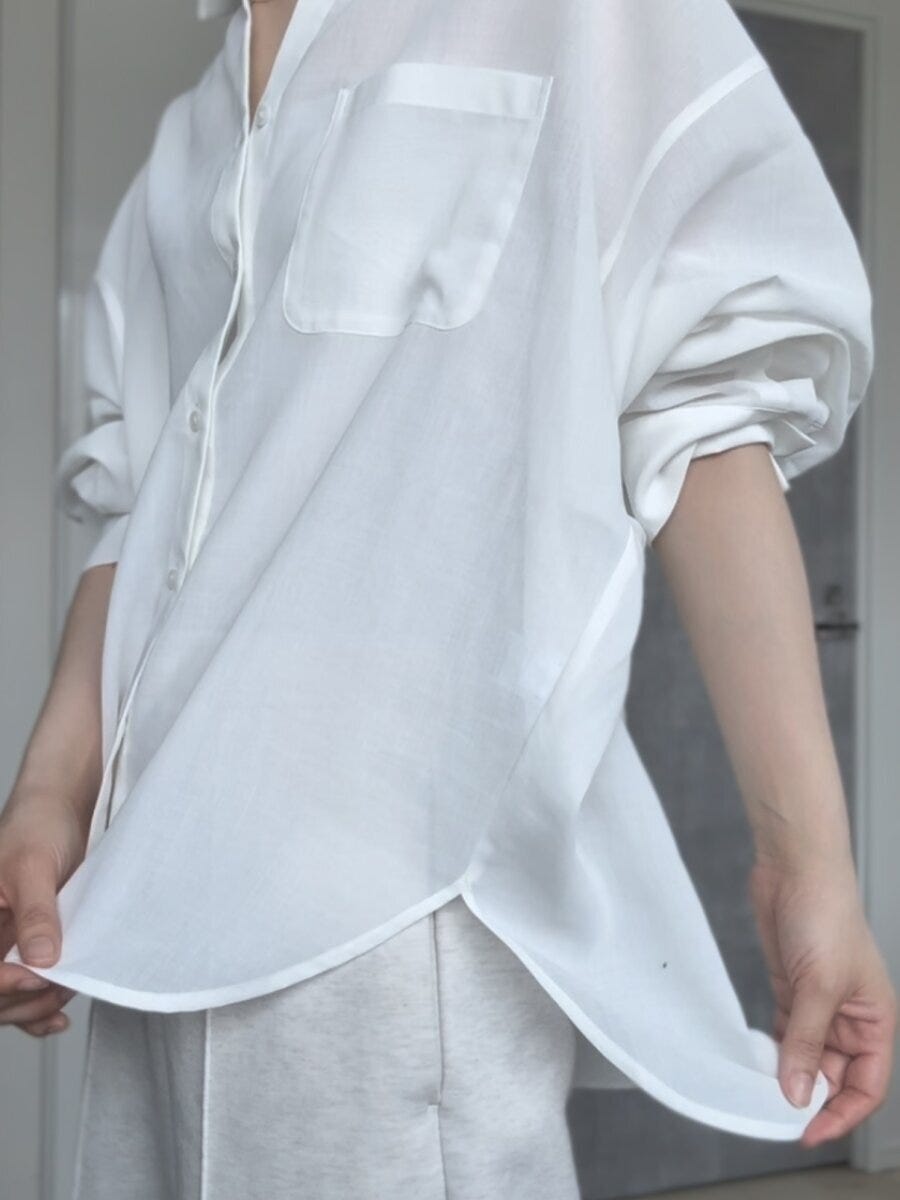 GU　シアードルマンスリーブシャツQ　裾のサイドスリットディテール