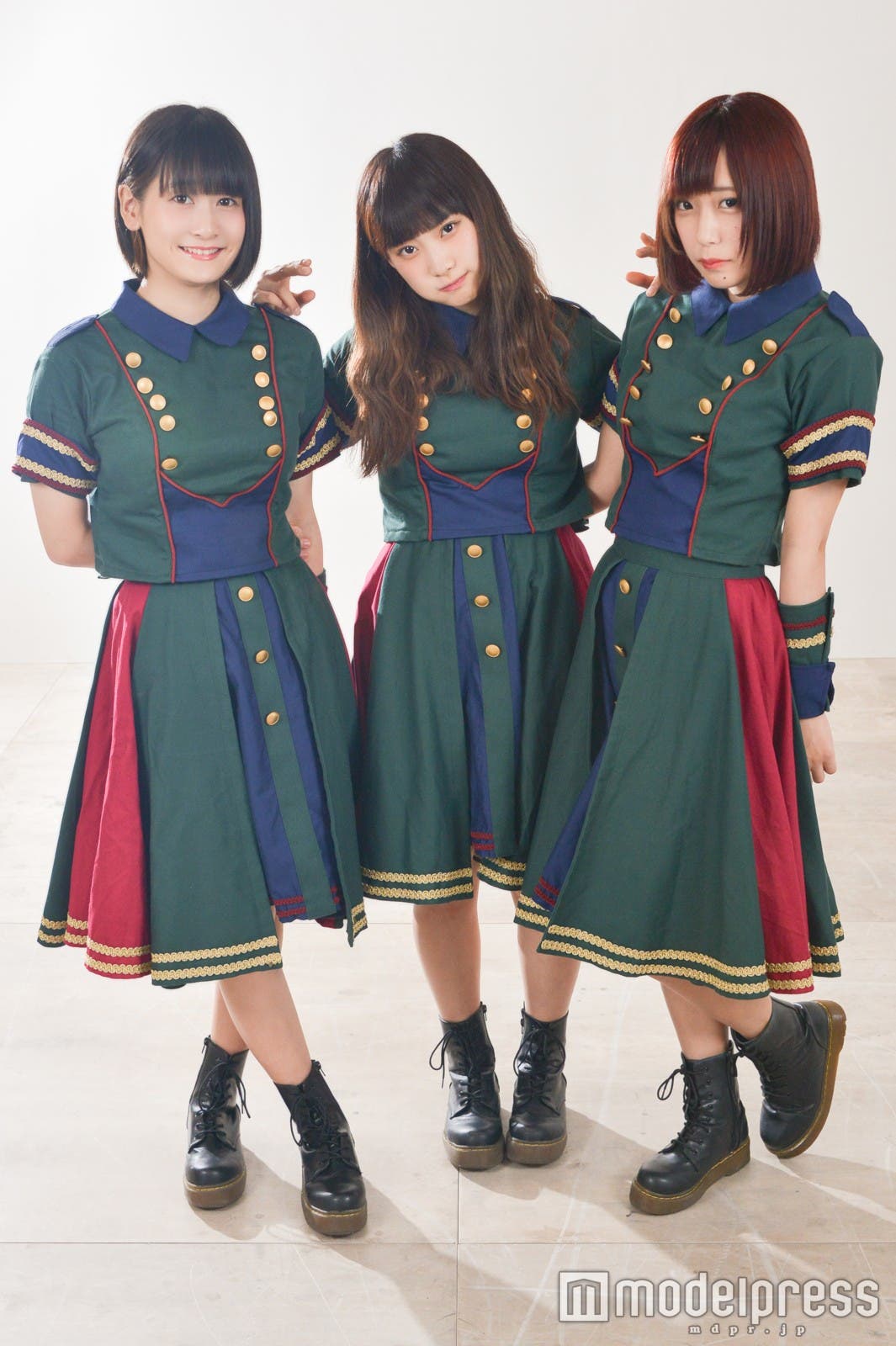 神崎のの、北野ももこ、榎本りょう(C)モデルプレス