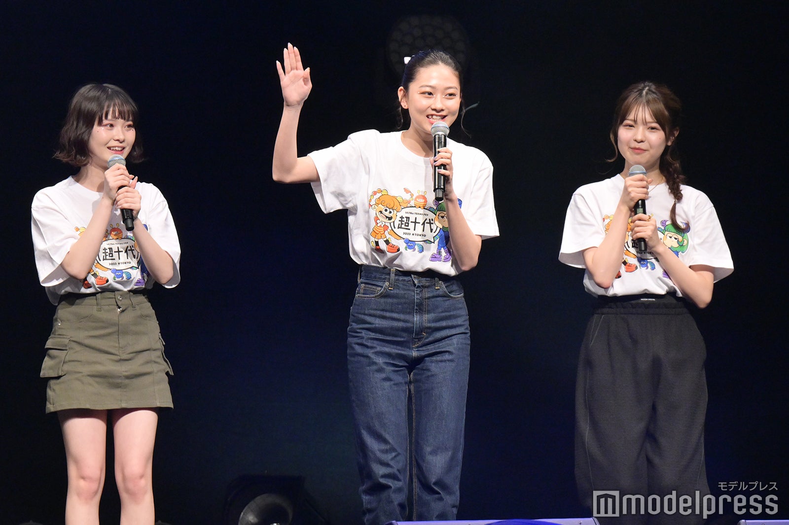 （左から）野咲美優、内山優花、もか、さくら みとゆな、折田涼夏（C）モデルプレス