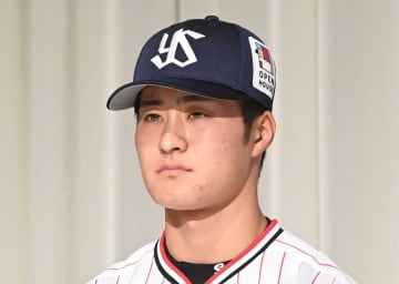 ヤクルト ドラフト6位ルーキーにアクシデント 実戦初打席でまさかの頭部死球 スタンド騒然も直後に鮮やか二盗 兄は西武・石井一成