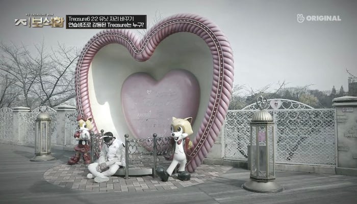 1人残されてしまったソ・ジョンファン /「YG宝石箱」公式YouTubeより