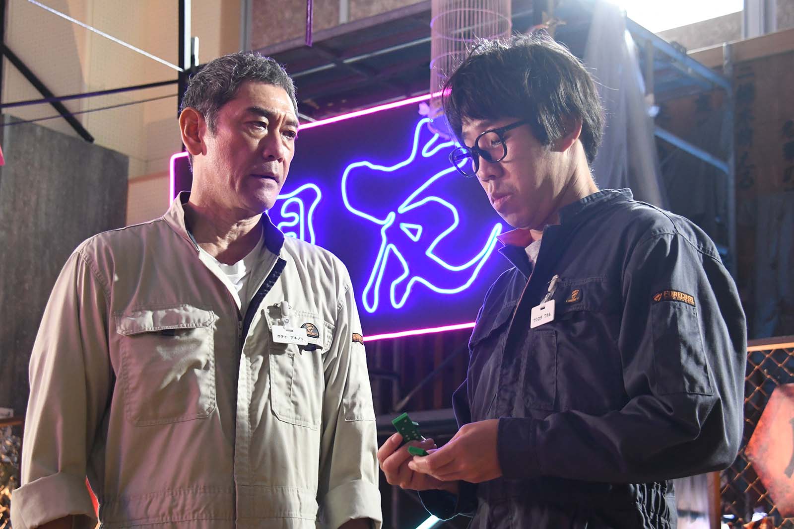 杉本哲太、ひょっこりはん「トモダチゲームＲ４」第6話より（C）テレビ朝日