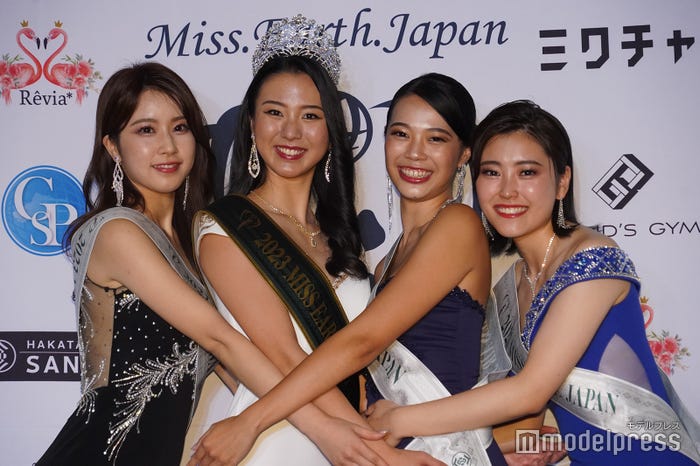 長坂有紗さん、大城きらりさん、小久保春菜さん、楠由萌さん(C)モデルプレス