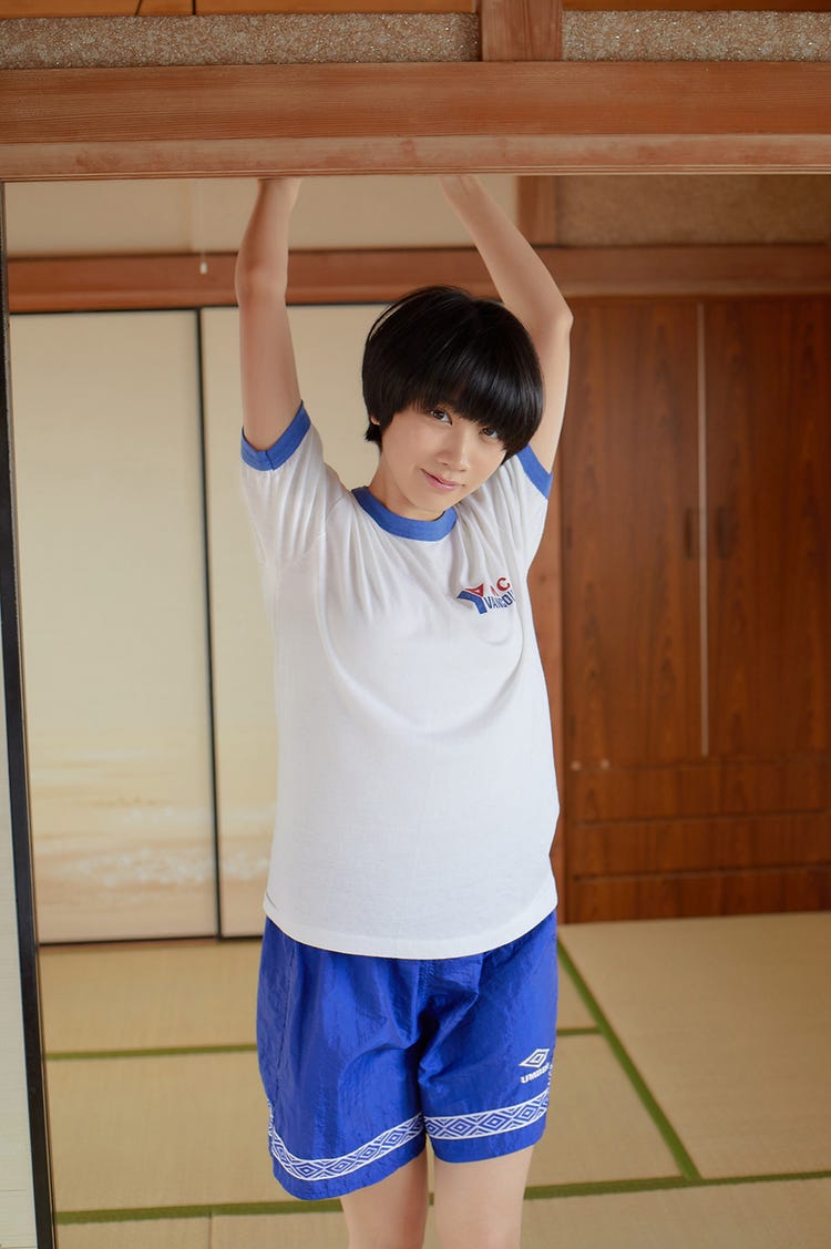 画像3 3 松本穂香 ヤングチャンピオン 初表紙 スラリ美脚輝く モデルプレス