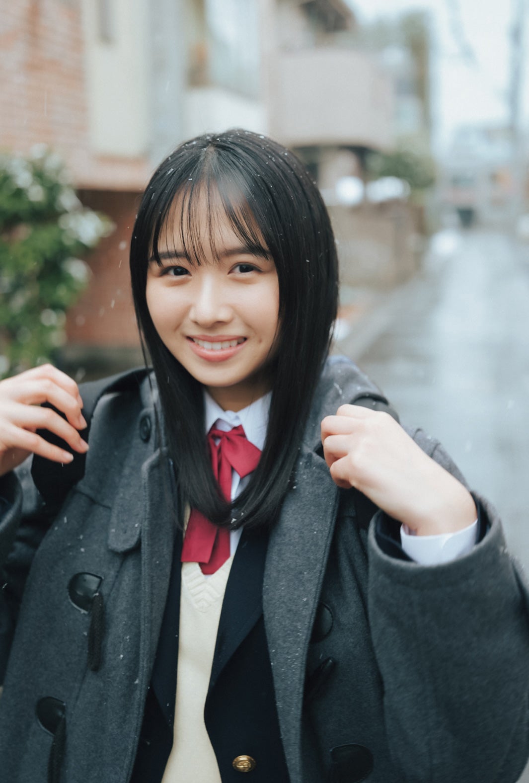 上村ひなの「B.L.T.graduation2023高校卒業」ローソンエンタテインメント購入特典ポストカード（東京ニュース通信社刊）