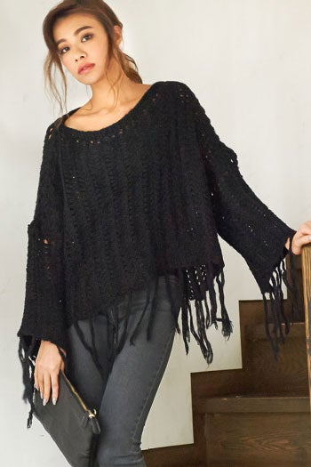 裾フリンジニットトップス「Re:EDIT by GALSTAR」2,898円（税込）／画像提供：Re:EDIT by GALSTAR