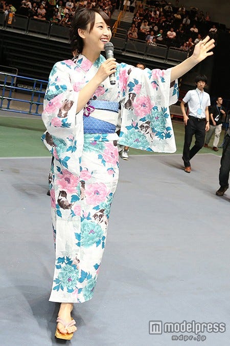 ファンの前に登場した松井玲奈(C)AKS