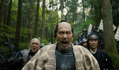 岡田准一VS役所広司、迫力合戦が解禁　有村架純のアクションも初披露