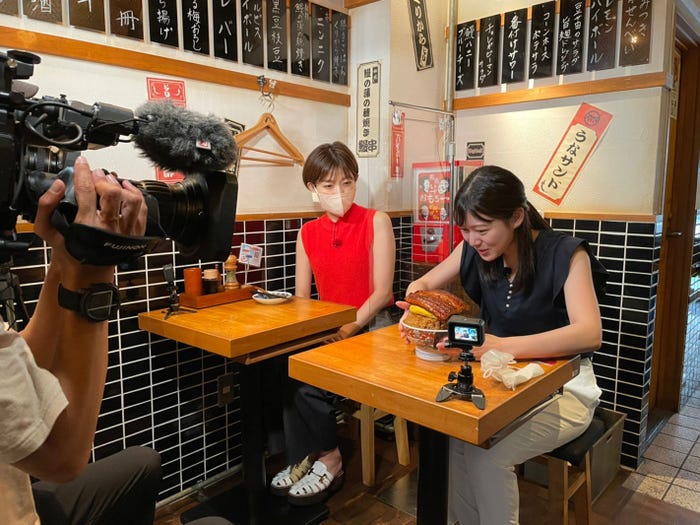 林マオ、足立夏保(C)読売テレビ