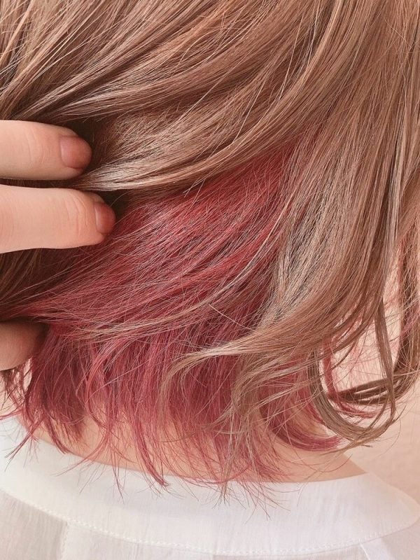 人気のピンクのインナーカラーに合う髪色って 大人おしゃれなヘアカタログ モデルプレス