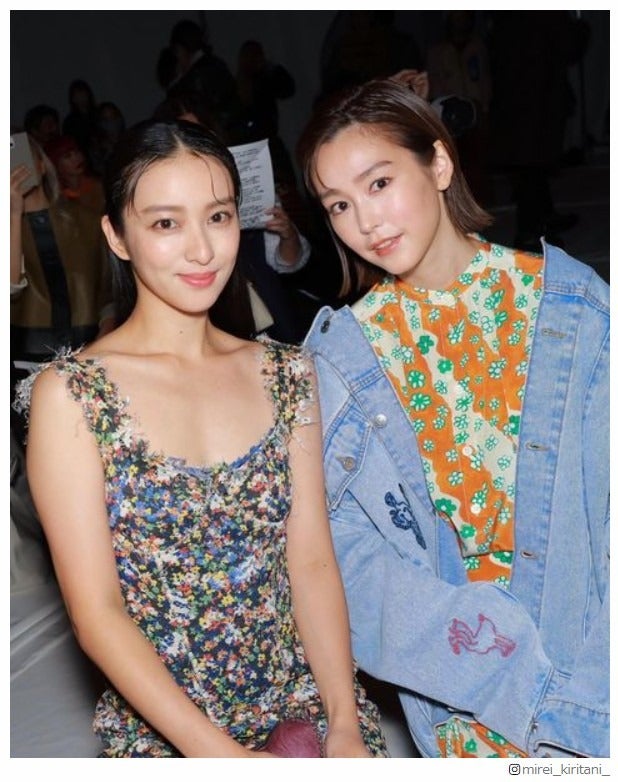 桐谷美玲、武井咲との久々自撮り2ショット公開「猫目三姉妹思い出す」「美しすぎる」ファン歓喜