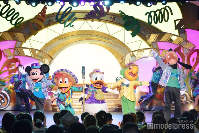 ディズニーランド 新ショー初公演 最高に楽しいお祭り 開幕 レッツ パーティグラ モデルプレス ディズニーランド 新ショー初公演 最高に楽しいお祭り 開幕 レッツ パーティグラ モデルプレス