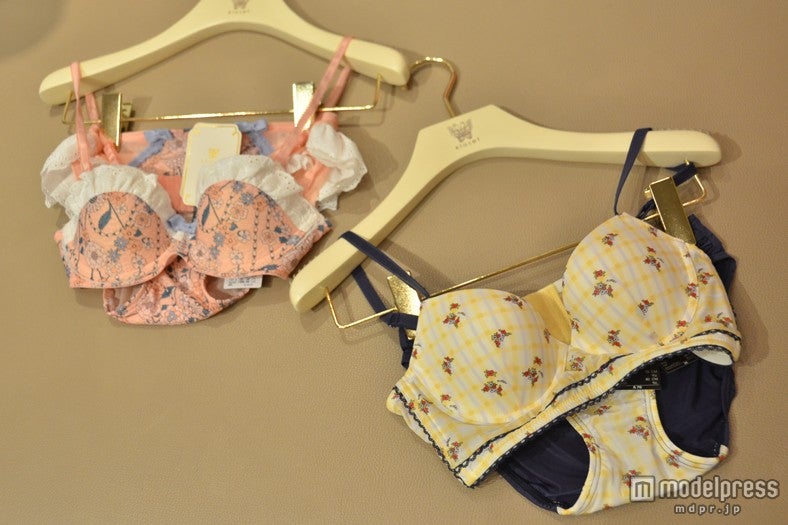 可愛いランジェリーも