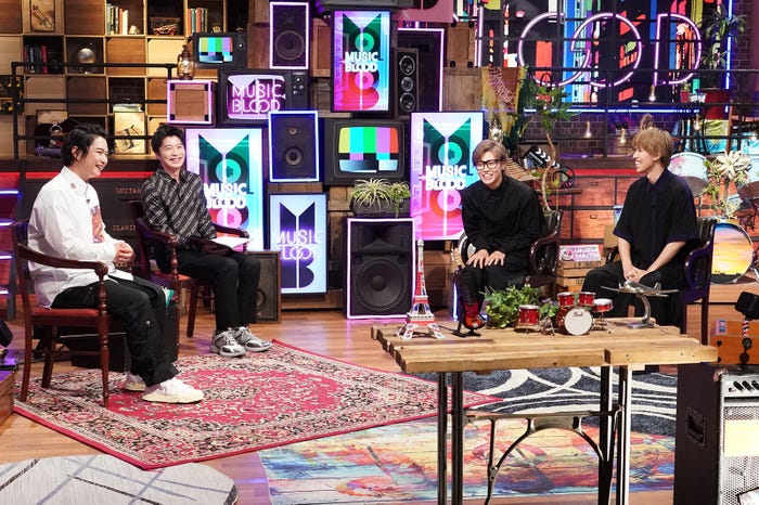 千葉雄大、田中圭、☆イニ☆、テオくん (C)日本テレビ