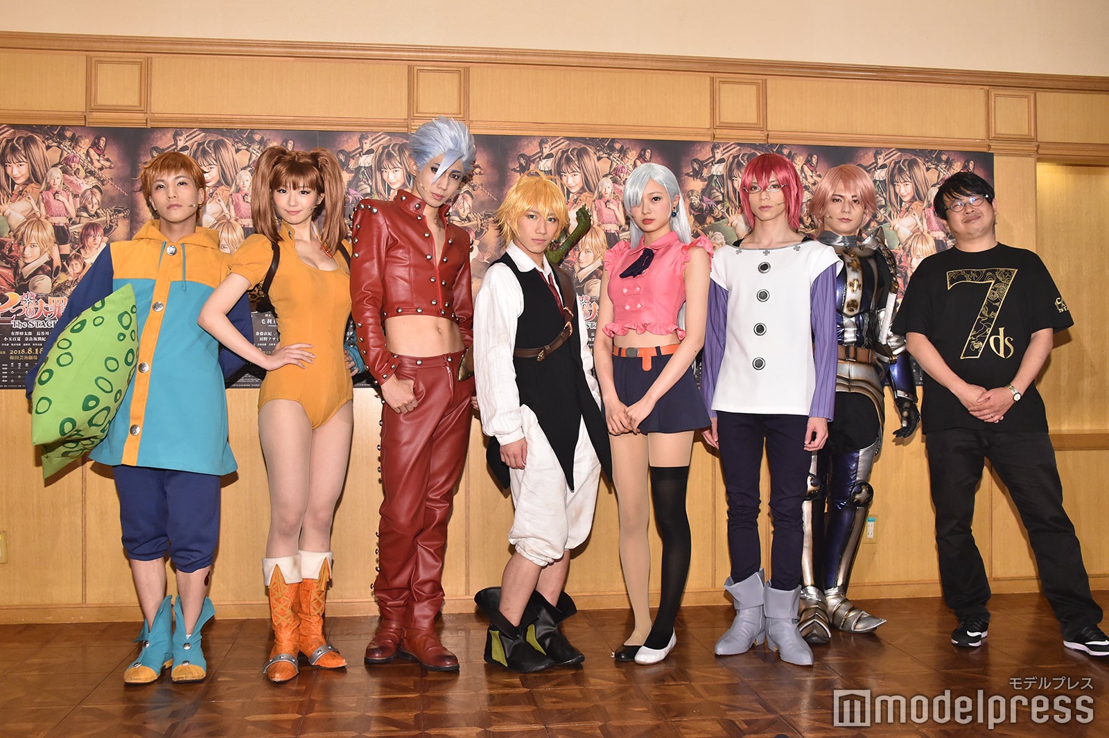 （左から）斎藤直紀、長谷川かすみ、有澤樟太郎、納谷健、梅澤美波、北村諒、榊原徹士、毛利亘宏氏（C）モデルプレス