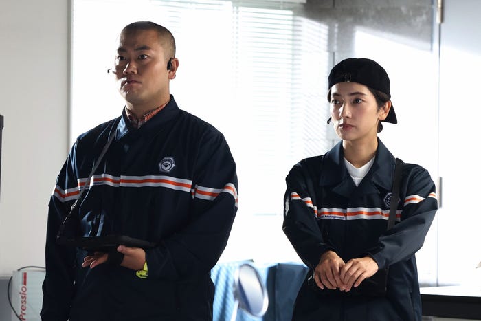 岡部大、仁村紗和「ブルーモーメント」第9話より(C)フジテレビ