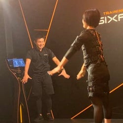 “カラダの疲労グセ”から抜け出す効率的なトレーニングを!15分でトレーニングができる「SIXPAD STATION」