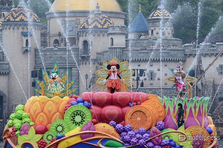 ディズニーシー真夏のカーニバルお披露目 新カラーのコスチュームで登場 モデルプレス ディズニーシー真夏のカーニバルお披露目 新カラーのコスチュームで登場 モデルプレス