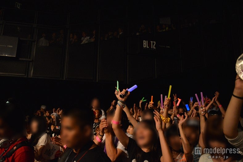 ファン大熱狂のでんぱ組.incのライブ・ステージ／会場の様子