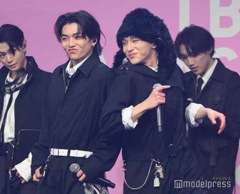 WILD BLUE、全身ブラック衣装で3曲パフォーマンス 山下幸輝出演「御上先生」毎週感想くれるメンバーは?【TBS AKASAKA COLLECTION】