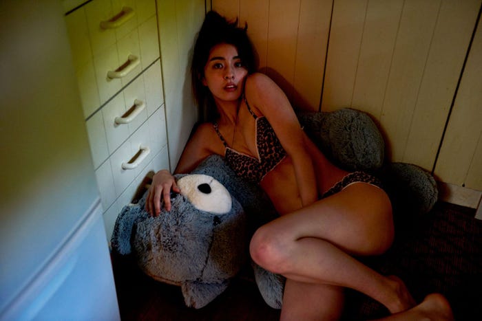 柳ゆり菜写真集「女っぷり」より/撮影:戎康友(画像提供:扶桑社)