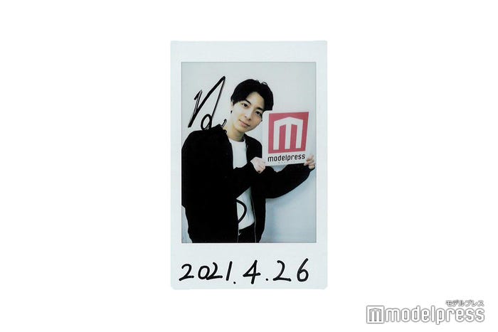 高杉真宙、サイン入りチェキプレゼント(C )モデルプレス