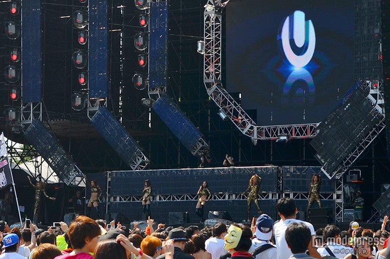 「ULTRA JAPAN 2015」/Mitomi Tokotoステージ CYBERJAPAN DANCERS