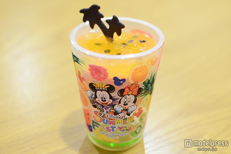 オレンジ＆サワームース、スーベニアカップ付き￥580