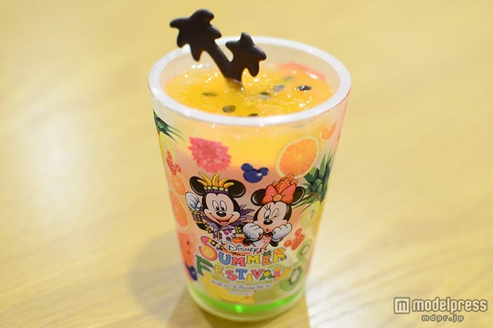 オレンジ&サワームース、スーベニアカップ付き¥580