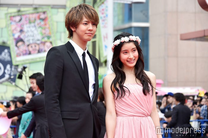 片寄涼太、土屋太鳳(C)モデルプレス