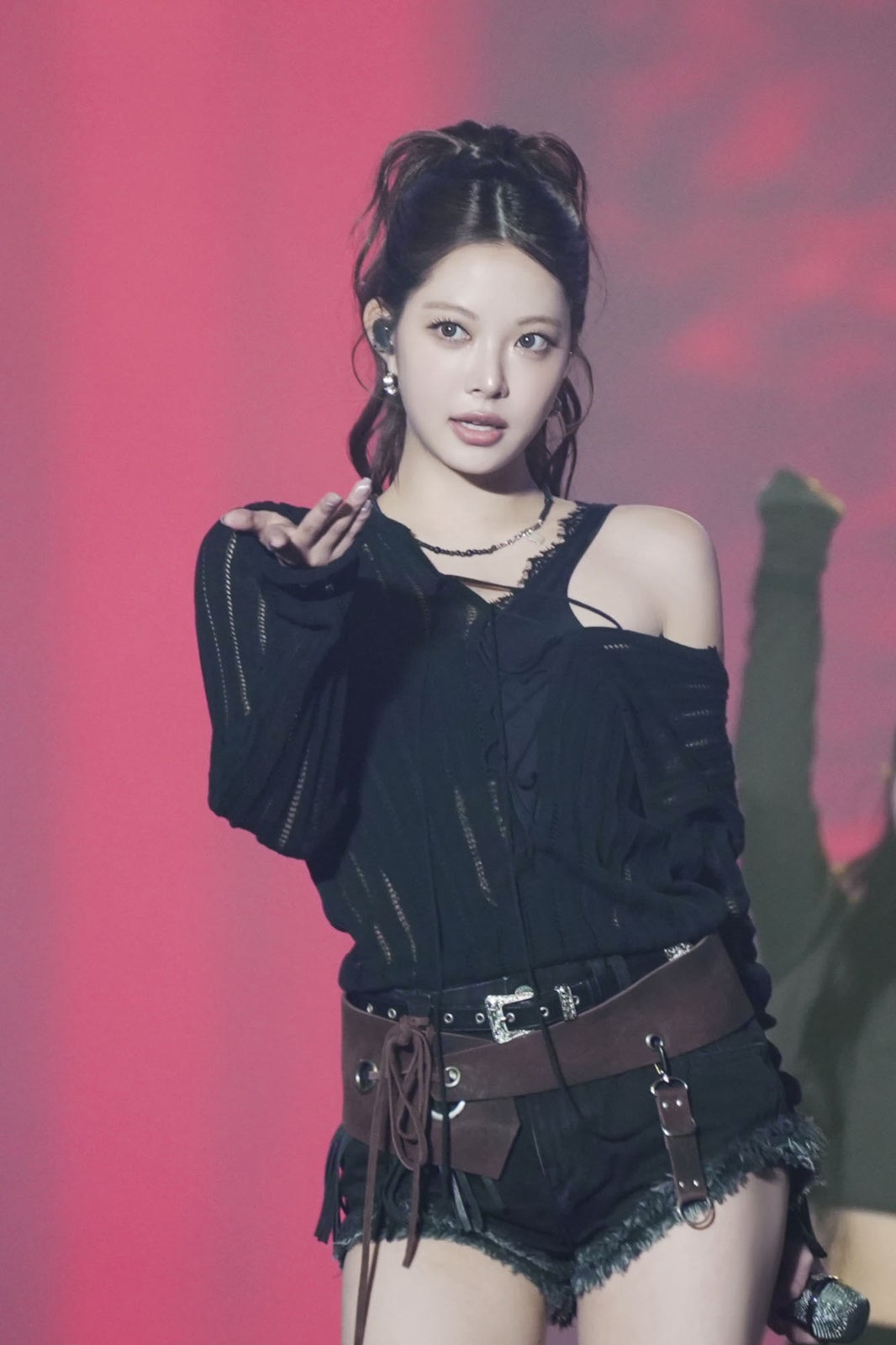HONG EUNCHAE／LE SSERAFIM「Weverse Con」（C）2026 Weverse Con Festival
