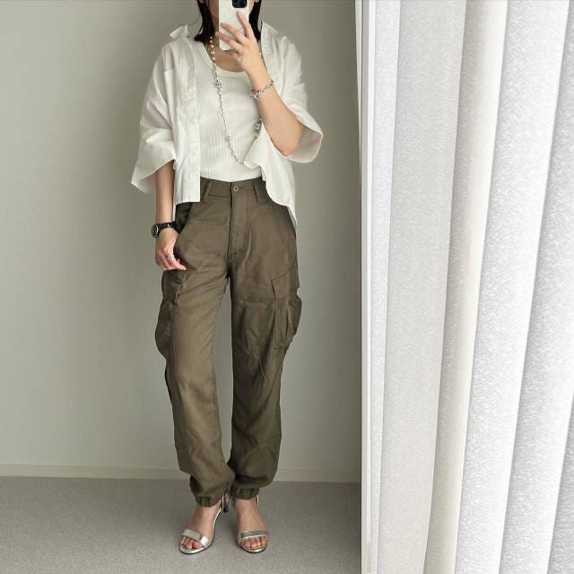 春夏 白シャツ