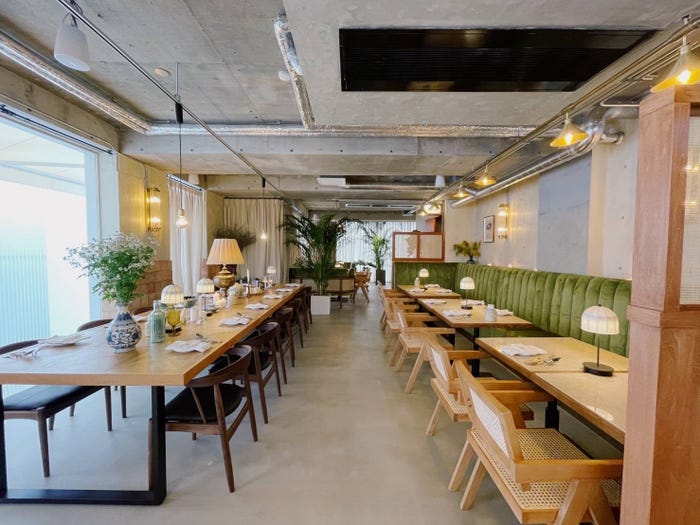 表参道に都会のオアシス Cafe Terrace Bistro Queency オープン カジュアルな空間でこだわった料理を モデルプレス 表参道に都会のオアシス Cafe Terrace Bistro Queency オープン カジュアルな空間でこだわった料理を モデルプレス