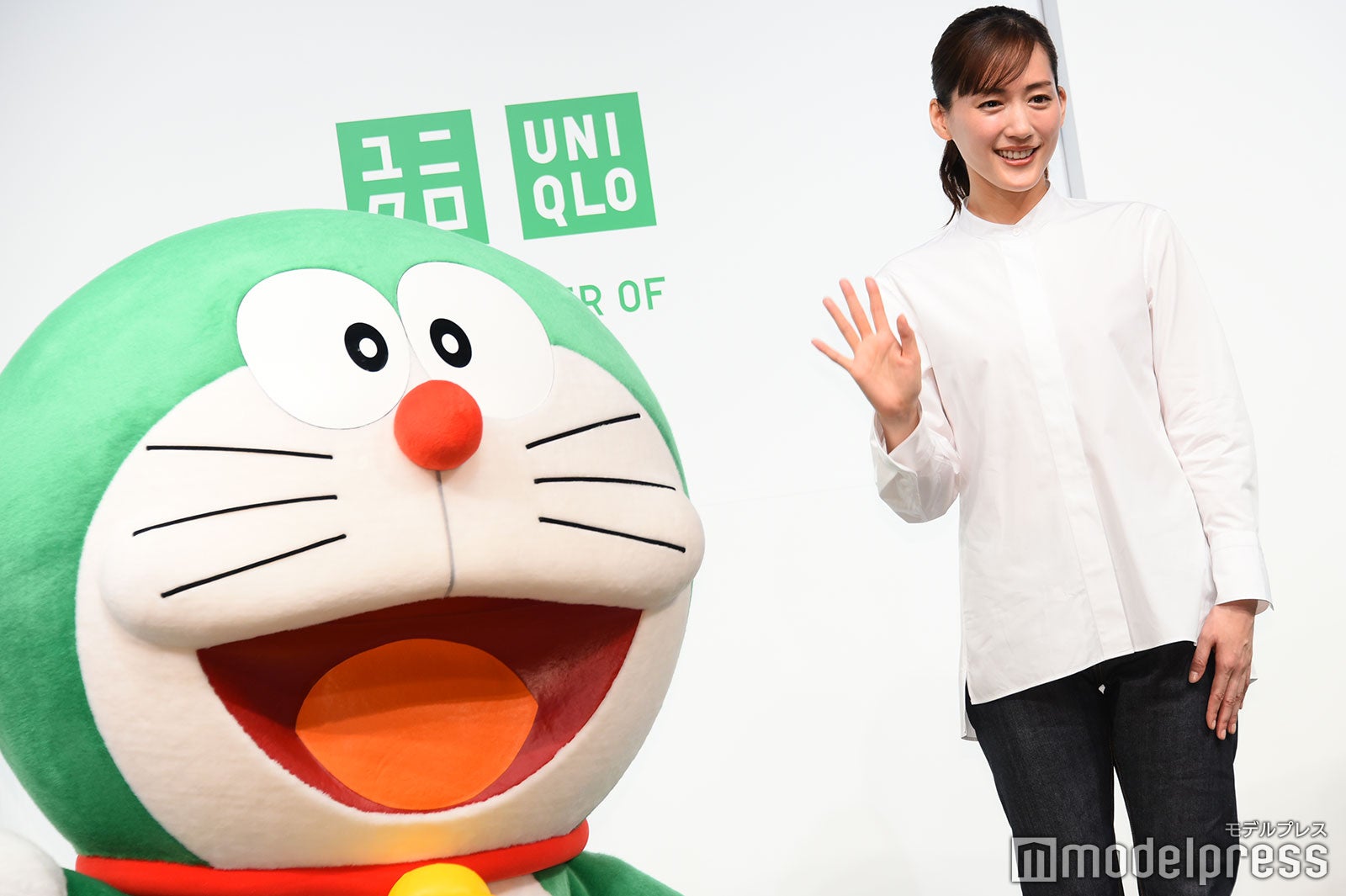 綾瀬はるか、“緑色のドラえもん”と共演「晴れやか」 日頃のサステナビリティについても明かす