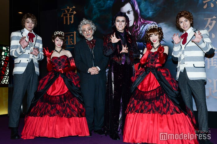 (左から)東啓介、桜井玲香、石川禅、山口祐一郎、神田沙也加、相葉裕樹 (C)モデルプレス