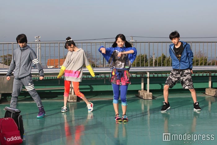 「全力Beat!~夢中がワタシを変えていく~」メイキングショット(左から)高杉真宙、岡本夏美、下村実生、板垣瑞生