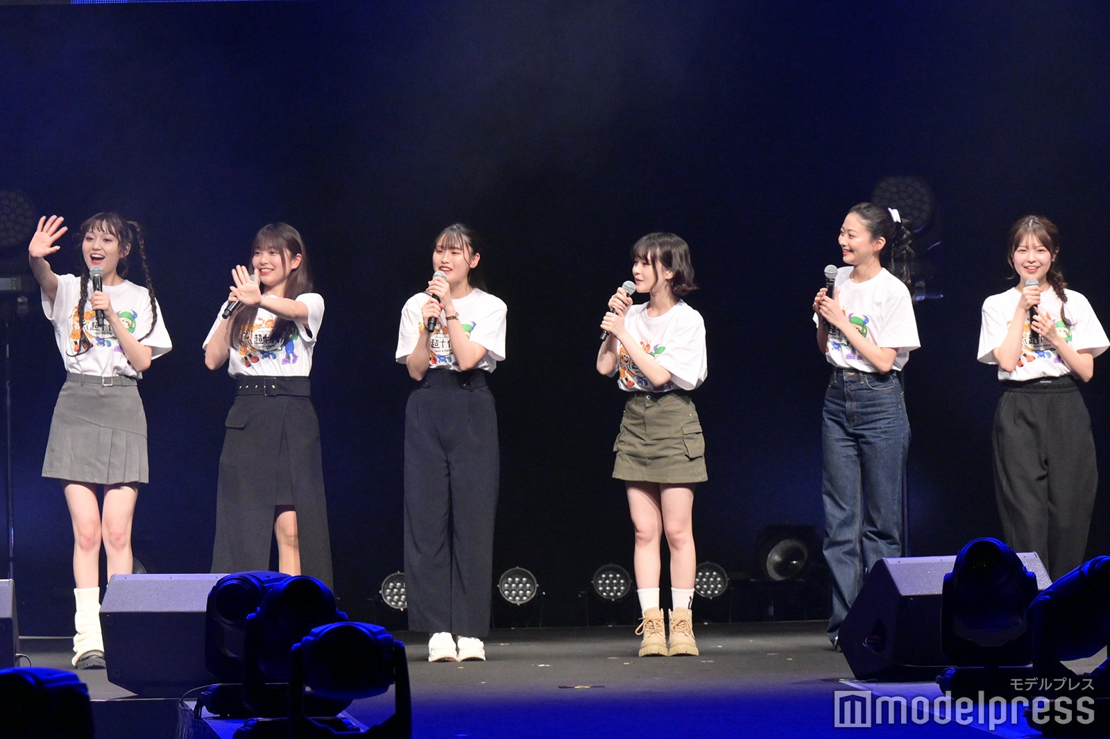 （左から）野咲美優、内山優花、もか、さくら みとゆな、折田涼夏（C）モデルプレス