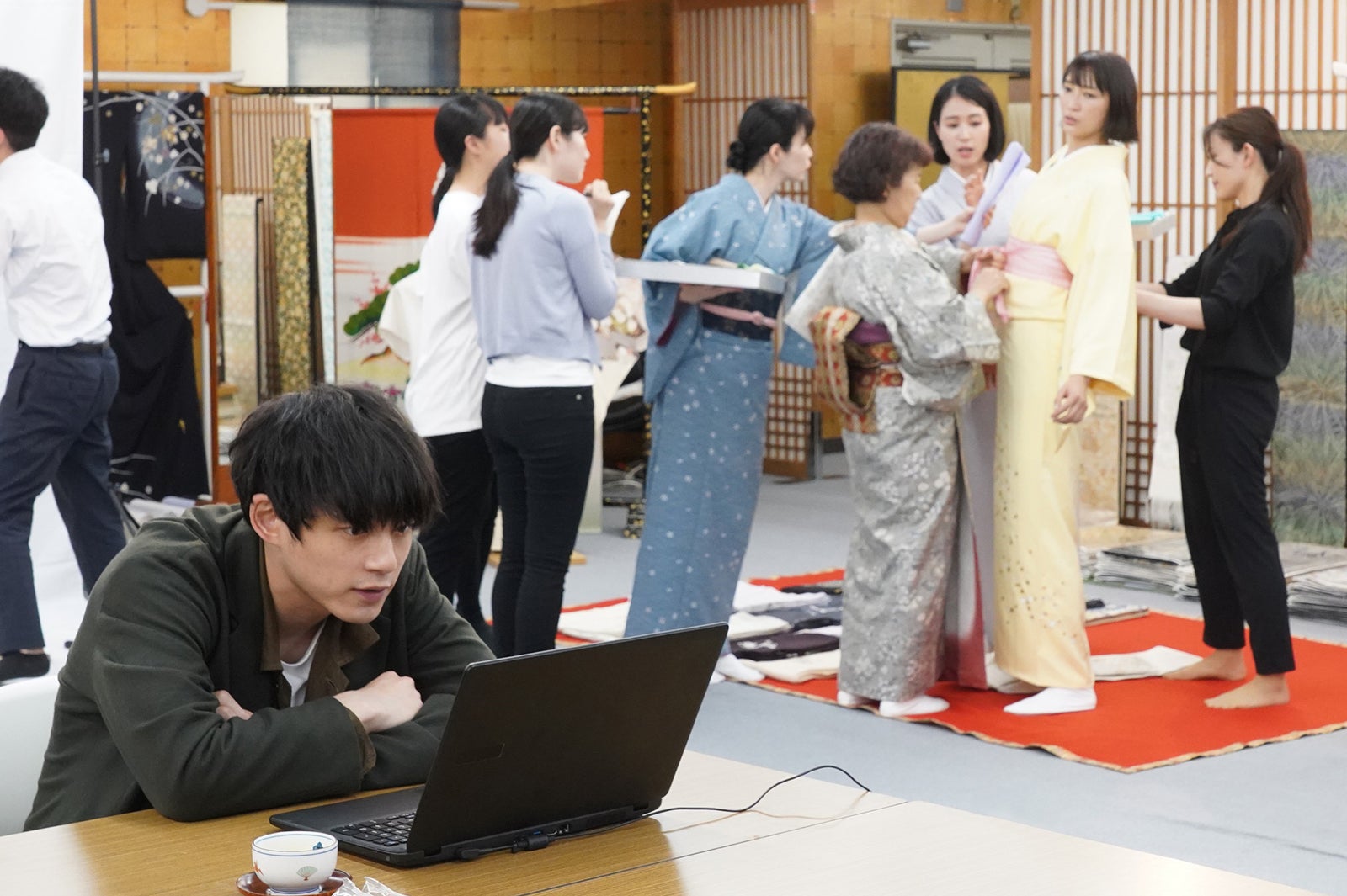 （左から）坂口健太郎、杏／「競争の番人」第6話より（C）フジテレビ