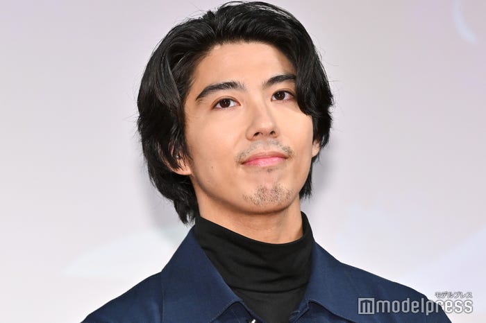 賀来賢人(C)モデルプレス