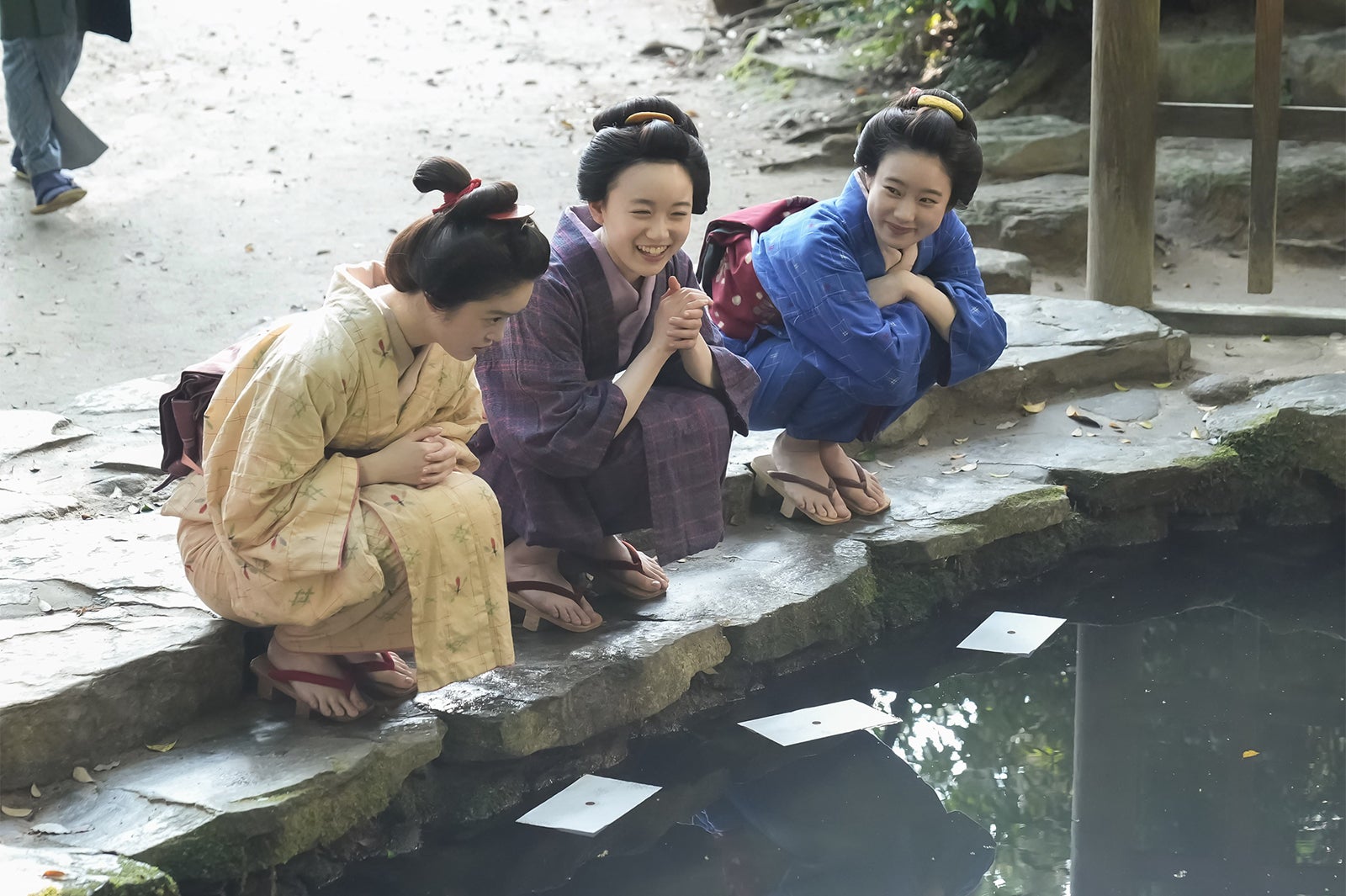 高石あかり、安達木乃、倉沢杏菜「ばけばけ」1週目より（C）NHK