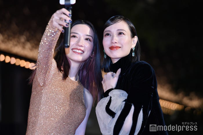 永野芽郁、戸田恵梨香(C)モデルプレス