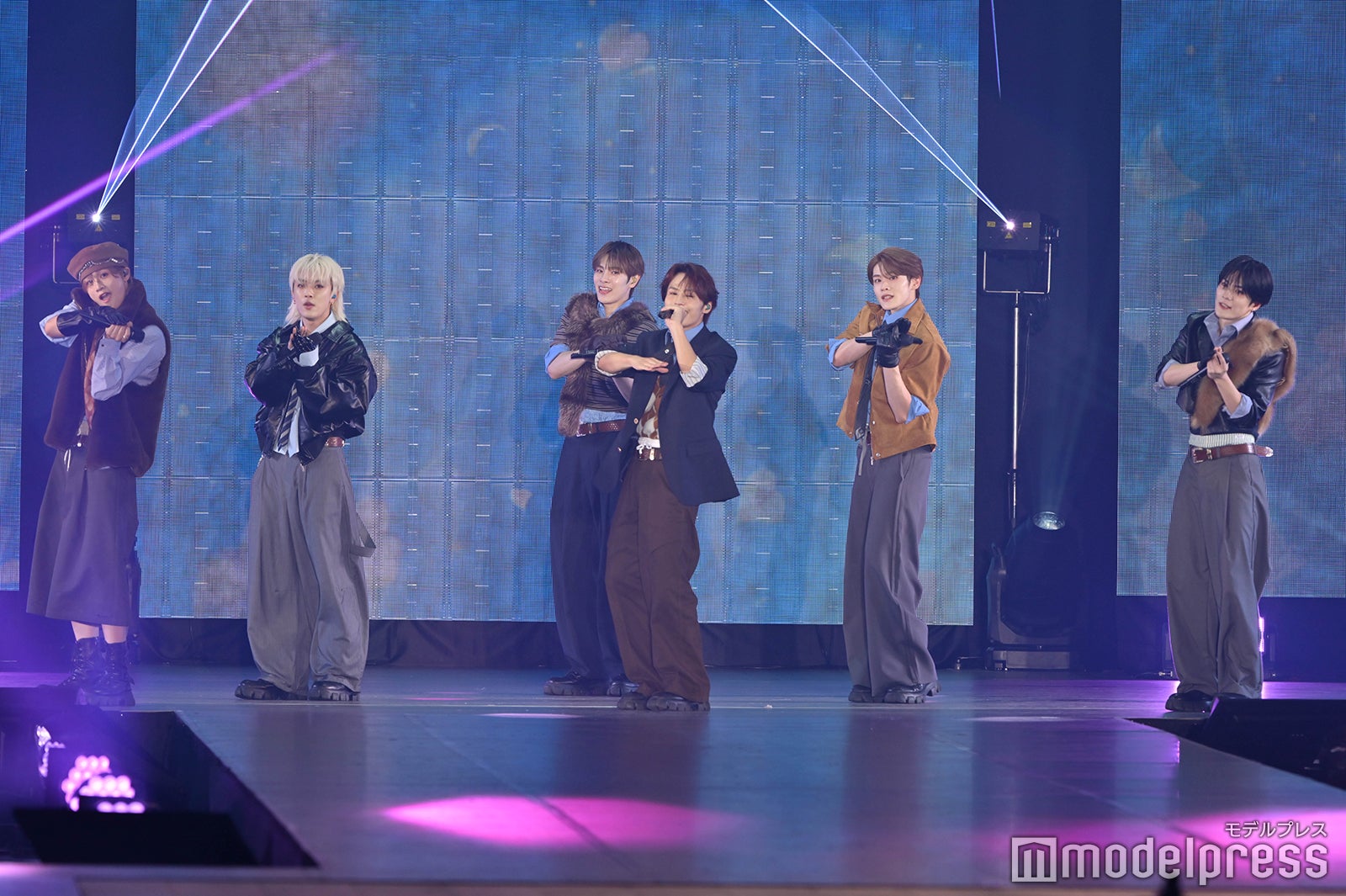 （C）モデルプレス