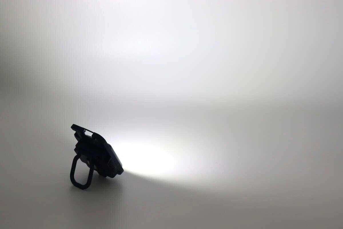 ダイソー 充電式COBライト ブルー 光量 ダイソー 充電式COBライト ブルー 光量