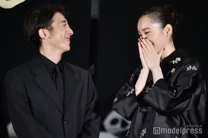 高橋一生、飯豊まりえ(C)モデルプレス