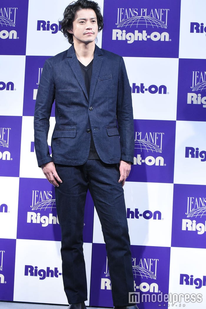 小栗旬 (C)モデルプレス