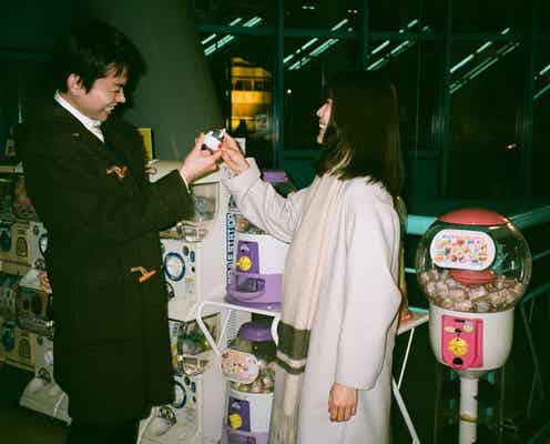 菅田将暉&有村架純、プライベート感満載のエモすぎオフショット公開<花束みたいな恋をした>